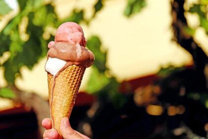 Ice cream socials, fights and vomit: Why Cal State resident assistants want to unionize