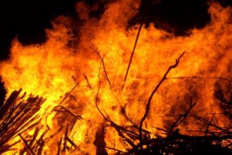Fire breaks out in Fairfield residential neighborhood