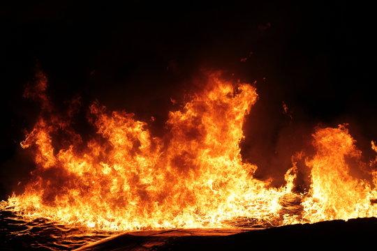 Large fire burns through homes in SF’s Inner Richmond, dozens displaced