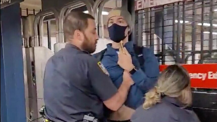 Cops unmasked: Bay Area lawmakers’ bill would bar police from wearing face coverings