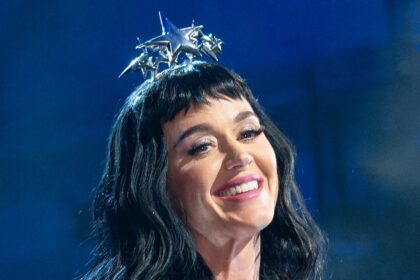 Katy Perry’s Concert Takes an Unexpected Twist with a Midair Prop Mishap in San Francisco!