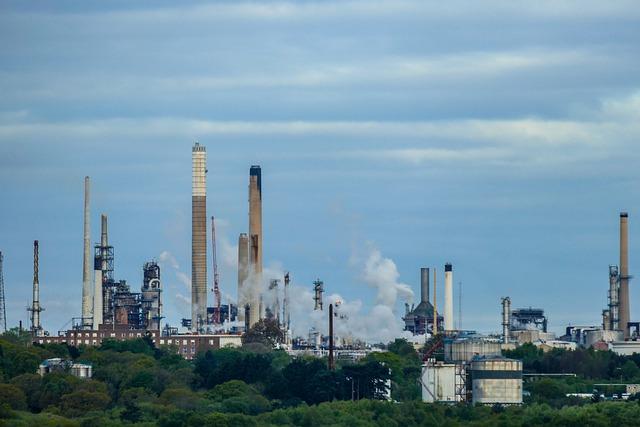 Valero Refinery Hit by Flaring Disruption from Mechanical Malfunction