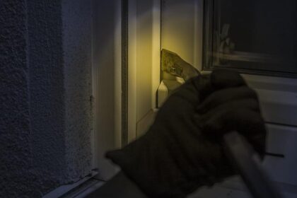 S.F. prosecutors: Suspected home burglar used this technique to open garage doors across the city – San Francisco Chronicle