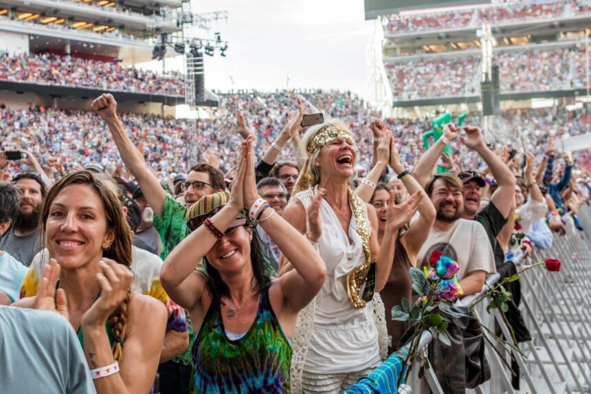 Fans toast Grateful Dead’s 60th with concerts at San Francisco’s Golden Gate Park – AP News