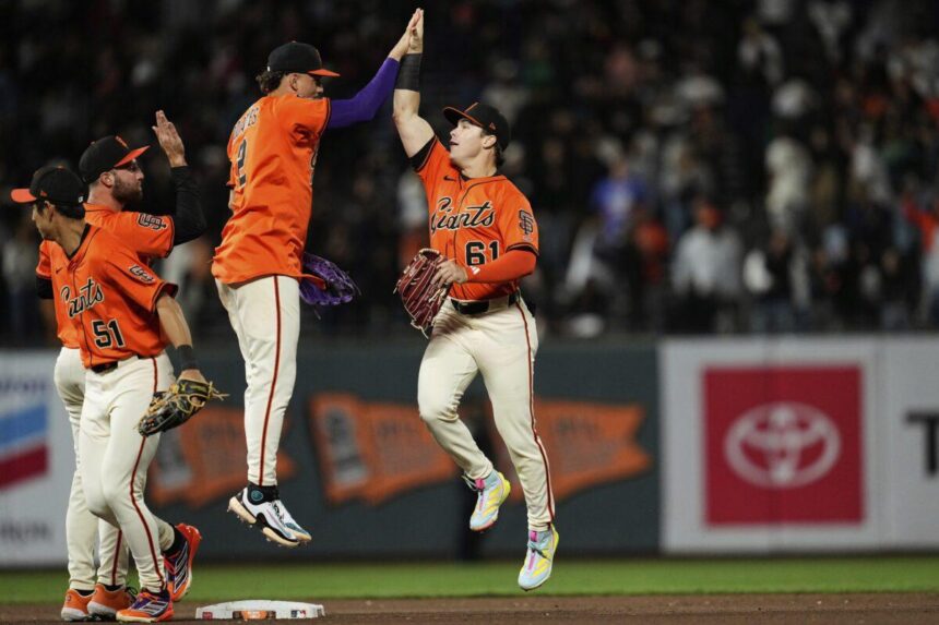 Deadline acquisition Gilbert debuts, hopes to help SF’s playoff push – MLB.com