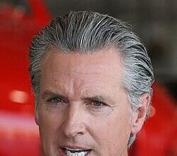 Newsom Advocates for Redistricting Amidst Border Patrol Tensions at Rally