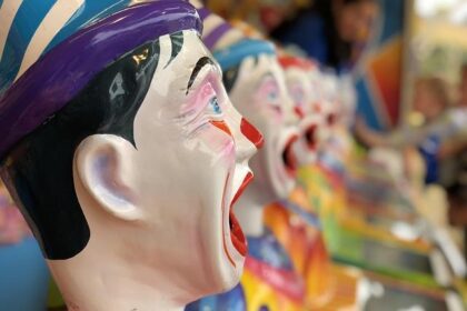 Oakland Goes Wild: Chaos Unleashed as Hundreds Join Epic Sideshows!