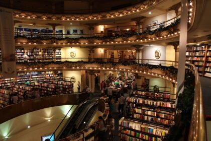 Major Corporation Steps In to Save Struggling Bay Area Bookstore Chain!