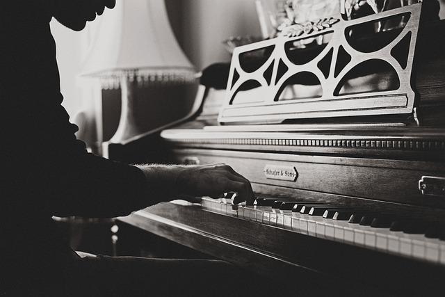 Unforgettable Debut: Student Pianist Dazzles with Tchaikovsky’s Timeless Masterpiece