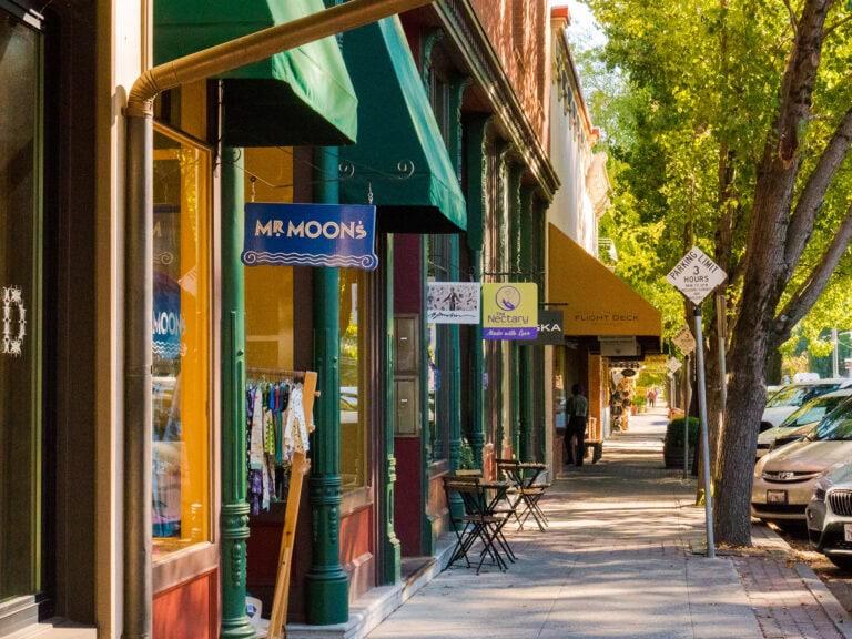 Uncover Healdsburg’s Culinary Treasure: A Foodie Hotel Embracing Farm-to-Table Bliss!