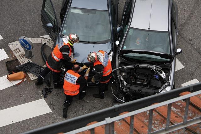 Heartbreaking Tragedy: Pedestrian Loses Life in East Bay Freeway Accident