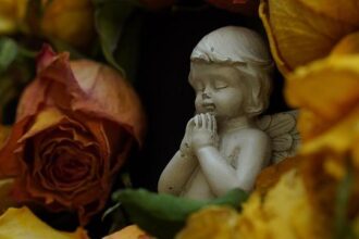 Ocean Beach Thrives with Crowds Despite Recent Shooting Incident