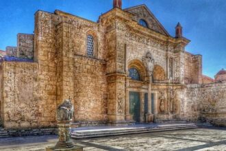 Experience the Enchantment of Family in Berkeley Rep’s ‘Mother of Exiles