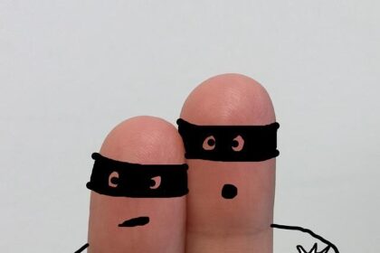 Bold Beauty Bandits: ,000 Worth of Products Stolen in Daring Ulta Heist!