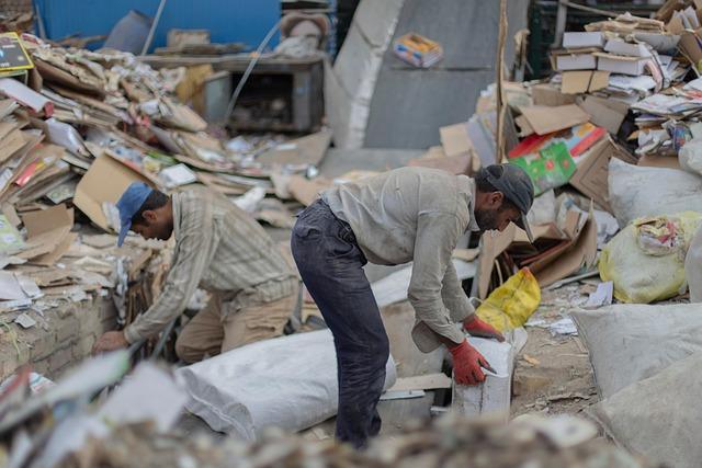 Tragic Attack: Social Worker Stabbed in San Francisco Hospital, Fights for Life