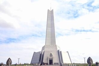 Honoring a Legend: A Heartfelt Memorial for Beloved Oakland Football Coach John Beam at Laney College
