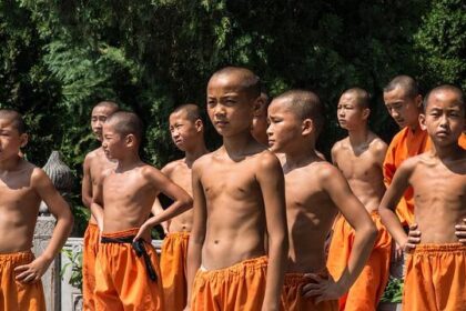 Prepare for Laughter: Elayne Boosler’s Side-Splitting Takeaways from the 2025 Kung Pao Kosher Comedy!