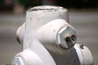 Christmas Chaos: One Injured in Oakland Shooting Incident