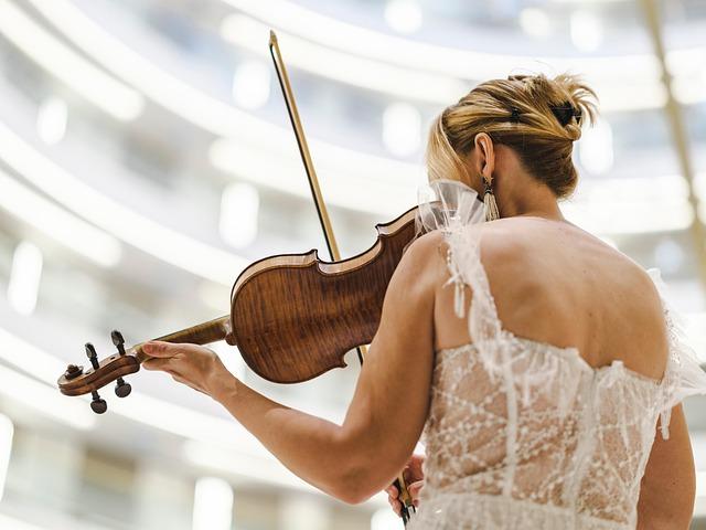 Violinist Simone Porter Curates Captivating Concerts with New Century and SF Conservatory Musicians