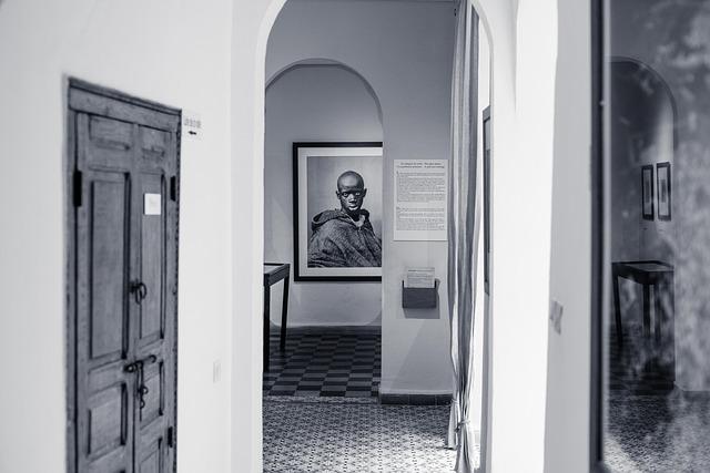 Historic Exhibits Under Fire: The Controversial Removal from National Parks, Muir Woods at the Center of the Storm