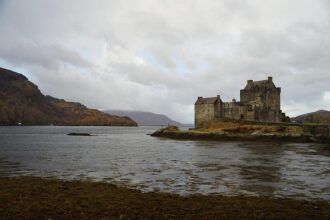 Eileen Gu Shines Bright: A Golden Moment in Milan!