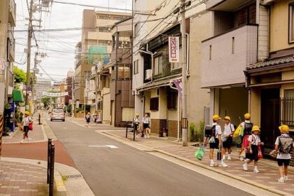 Unleash the Magic: Dive into TheatreWorks’ Heartfelt and Hilarious Adventure in ‘Primary Trust