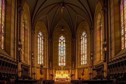 From Shadows to Brilliance: A Young Woman’s Transformative Journey of Healing and Discovering Her True Purpose