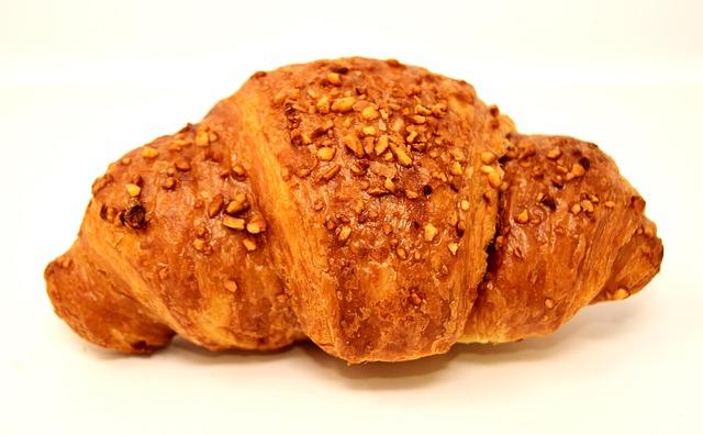 Uncover the Ultimate Croissant Experience at San Francisco’s Iconic Ferry Building Bakery!