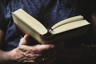 Immerse Yourself in the Enchantment of Bloomsday: A Vibrant Celebration of Irish Literature at SF City Hall and Muni Stations!