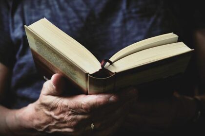 Immerse Yourself in the Enchantment of Bloomsday: A Vibrant Celebration of Irish Literature at SF City Hall and Muni Stations!