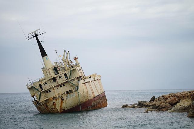 Tragedy on the Water: One Life Lost and Three Missing After Alcatraz Boat Capsize