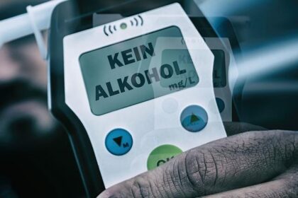 Shocking Turn of Events: DUI Stop Results in Driver’s Mom Behind Bars!